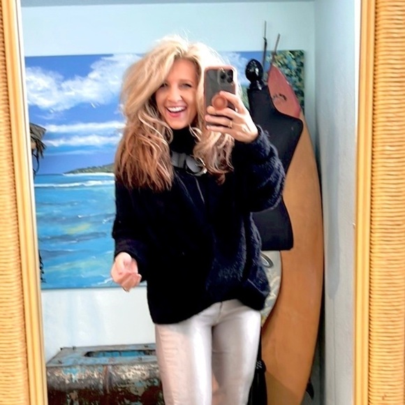 Fashion Nova,Fuzzy, Fun, Funky & Fabulous! Awesome Piece,Perfect for the Season - Picture 6 of 16